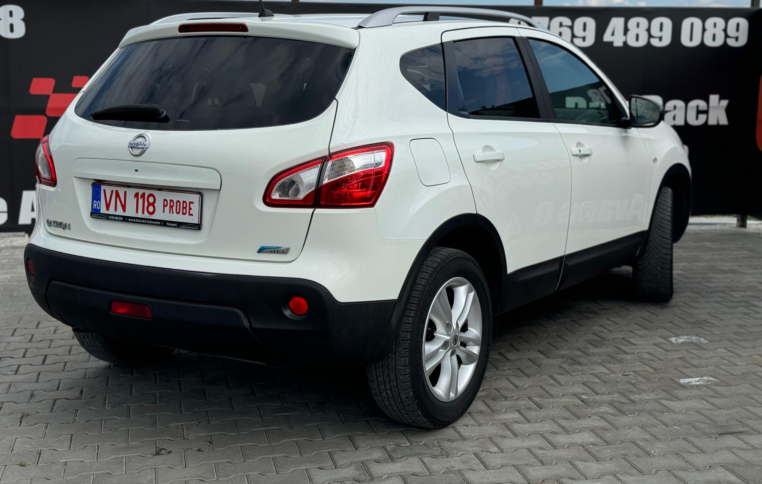 
								NISSAN QASHQAI full									