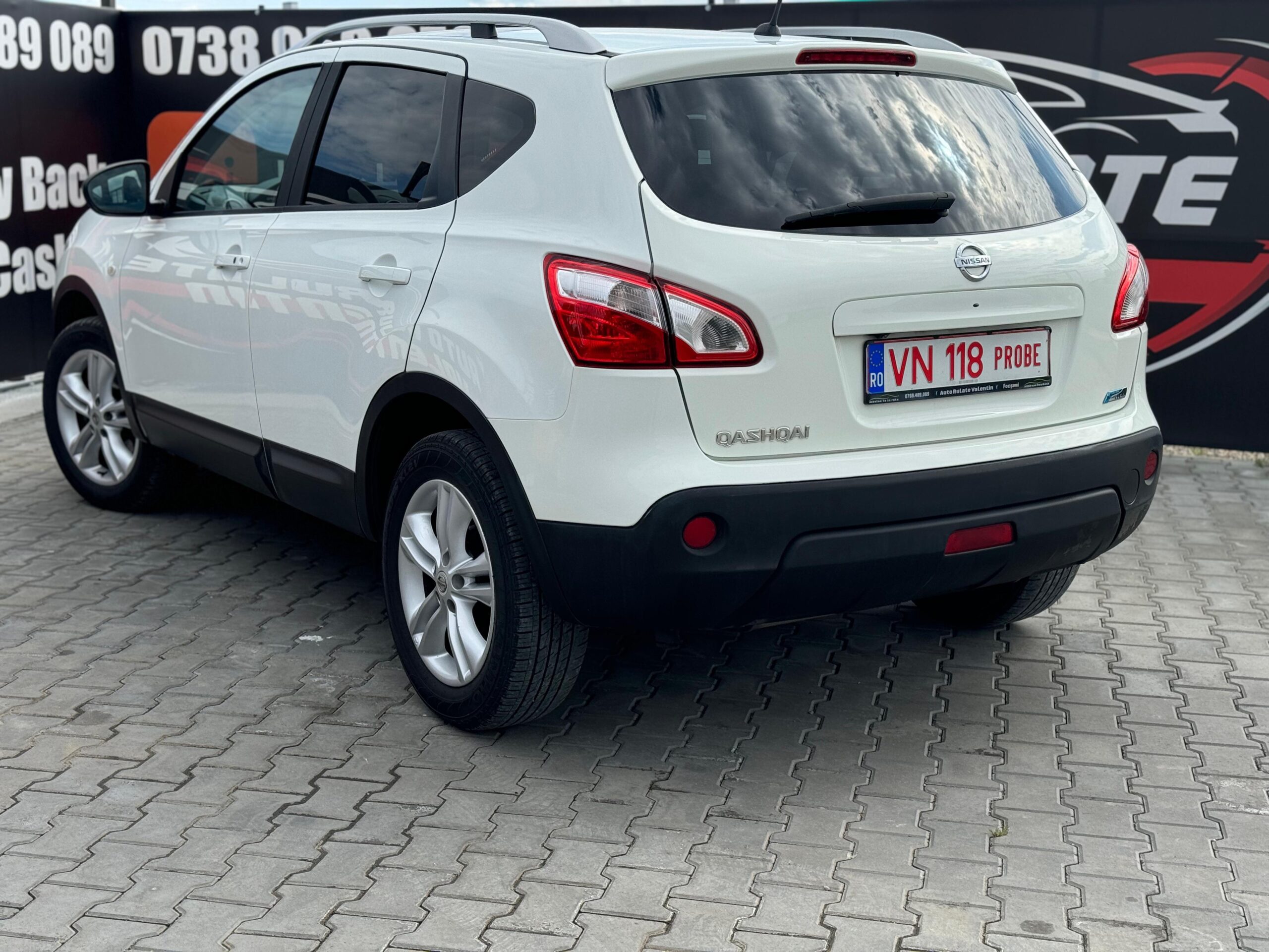 
								NISSAN QASHQAI full									