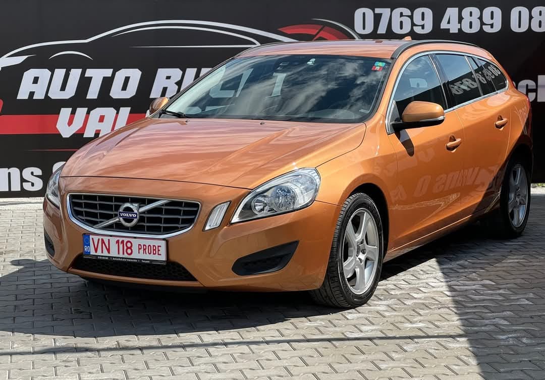 
								VOLVO V60 2012 full									