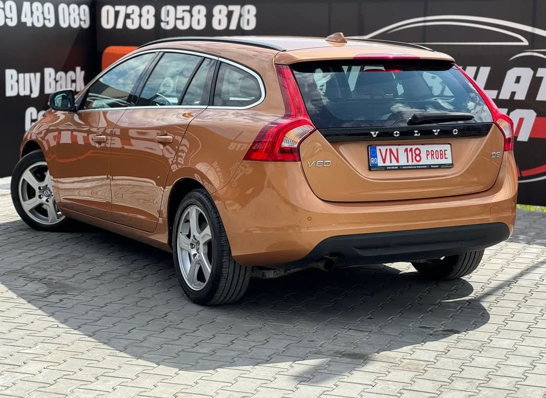 
								VOLVO V60 2012 full									