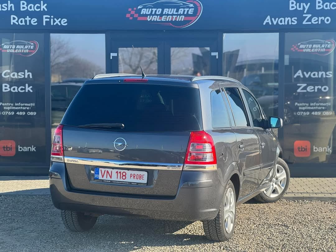 
								OPEL ZAFIRA 2012 full									