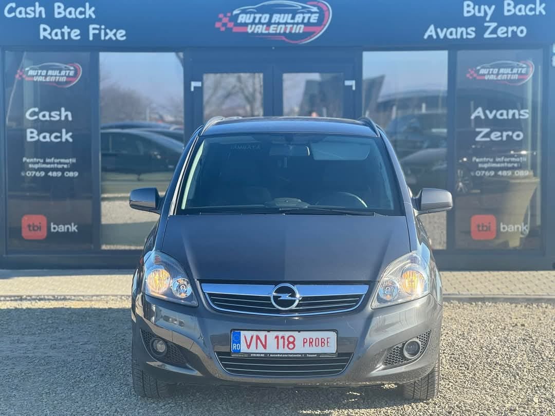 
								OPEL ZAFIRA 2012 full									
