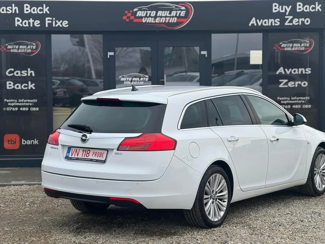 
								OPEL INSIGNIA 2012 full									