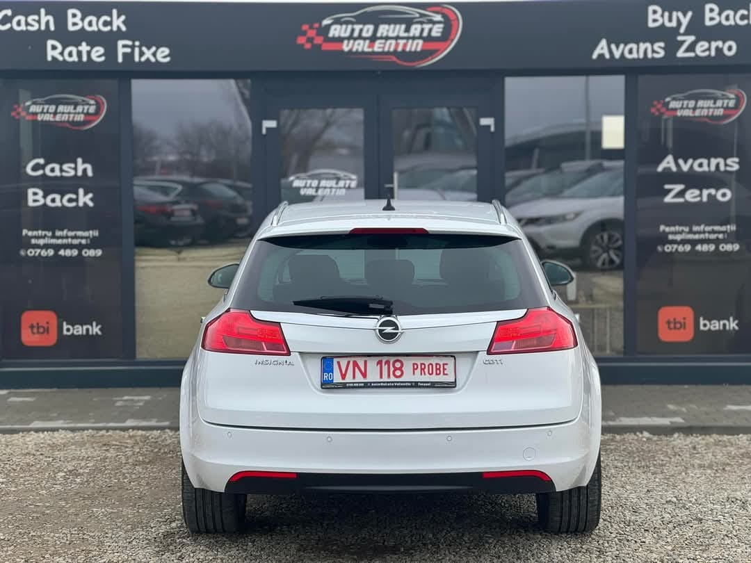 
								OPEL INSIGNIA 2012 full									